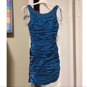 CACHET Ruched Cocktail Dress